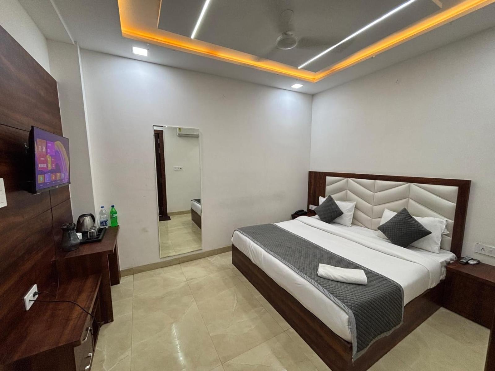 אגרה Hotel Ganga Palace - Agra מראה חיצוני תמונה