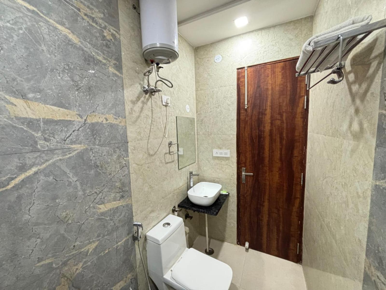 אגרה Hotel Ganga Palace - Agra מראה חיצוני תמונה