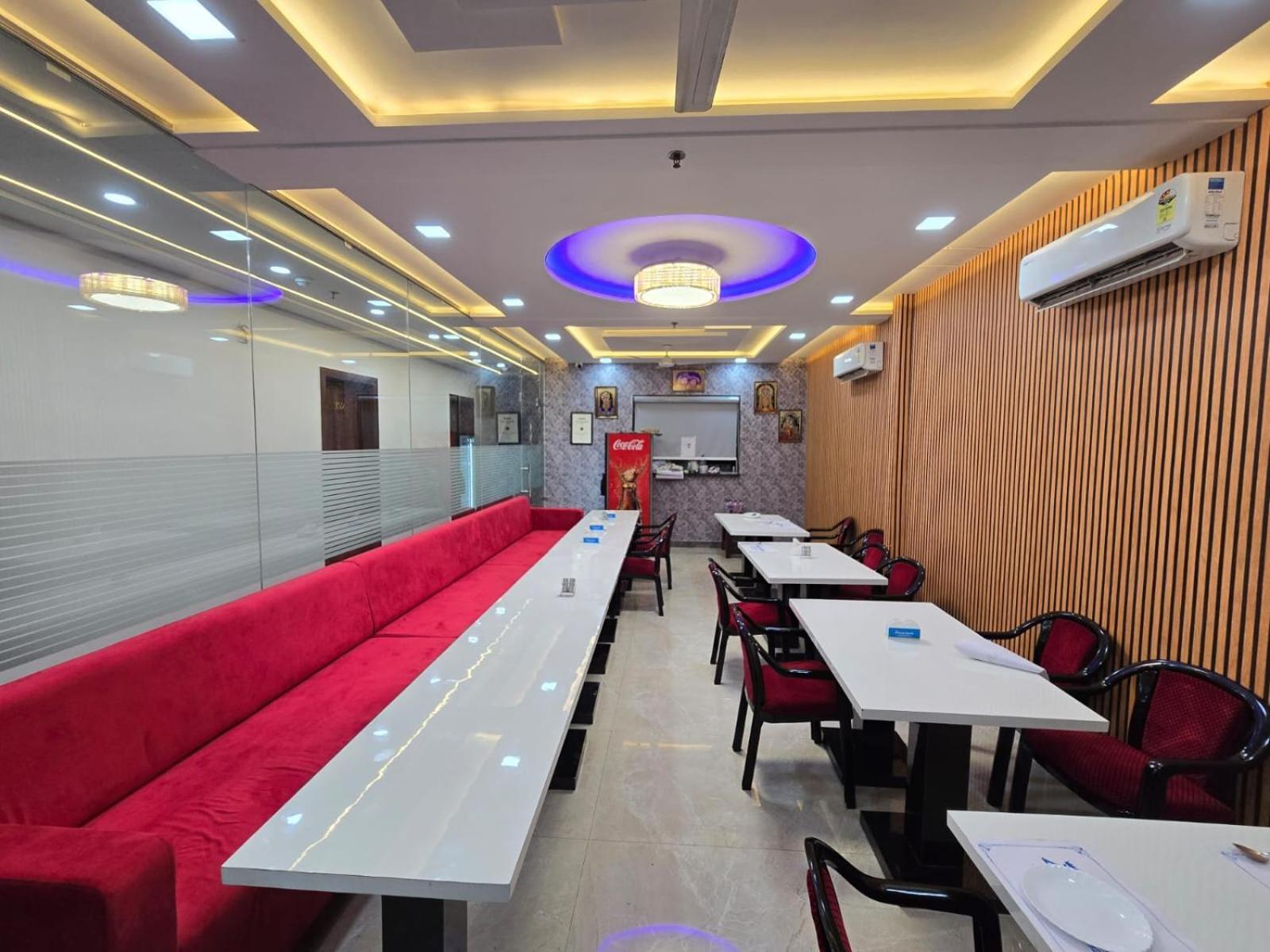 אגרה Hotel Ganga Palace - Agra מראה חיצוני תמונה