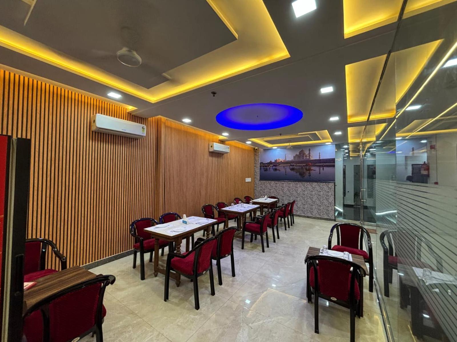 אגרה Hotel Ganga Palace - Agra מראה חיצוני תמונה