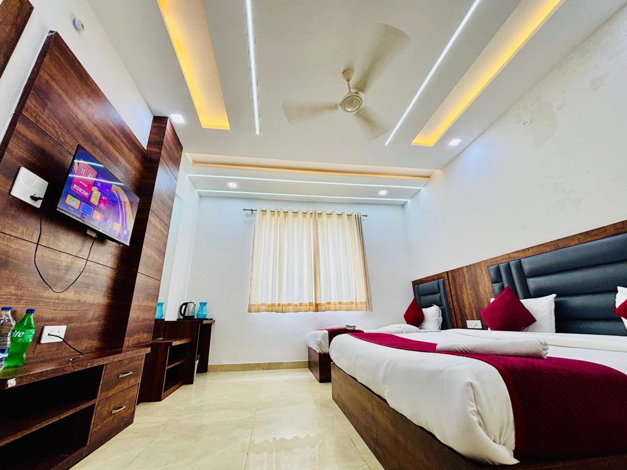 אגרה Hotel Ganga Palace - Agra מראה חיצוני תמונה