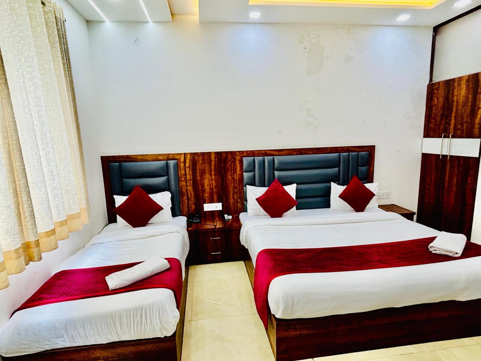אגרה Hotel Ganga Palace - Agra מראה חיצוני תמונה