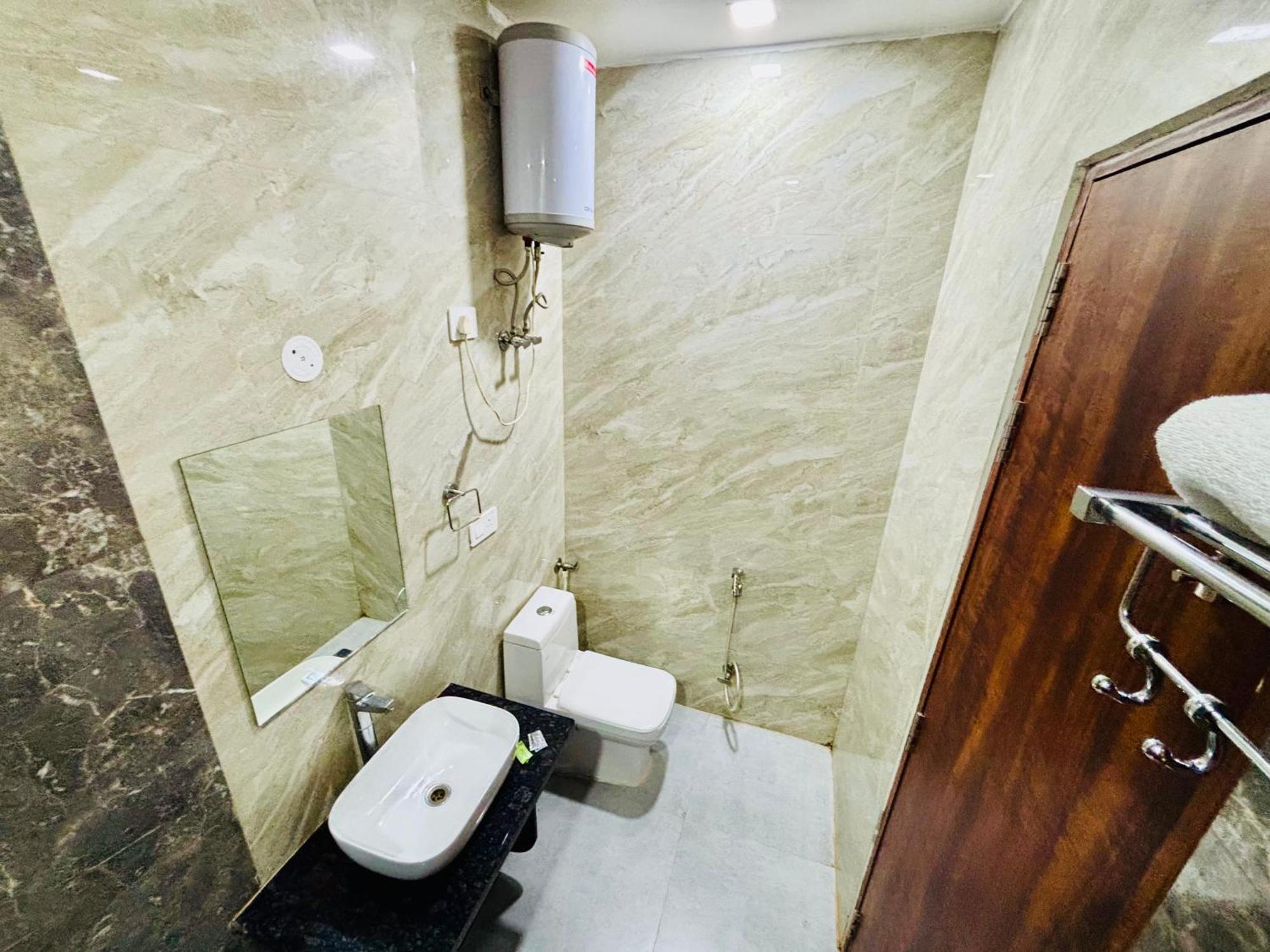 אגרה Hotel Ganga Palace - Agra מראה חיצוני תמונה